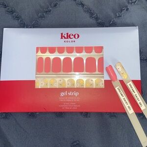 NWT insta set no light needed gel manicure includes 32 nail strips